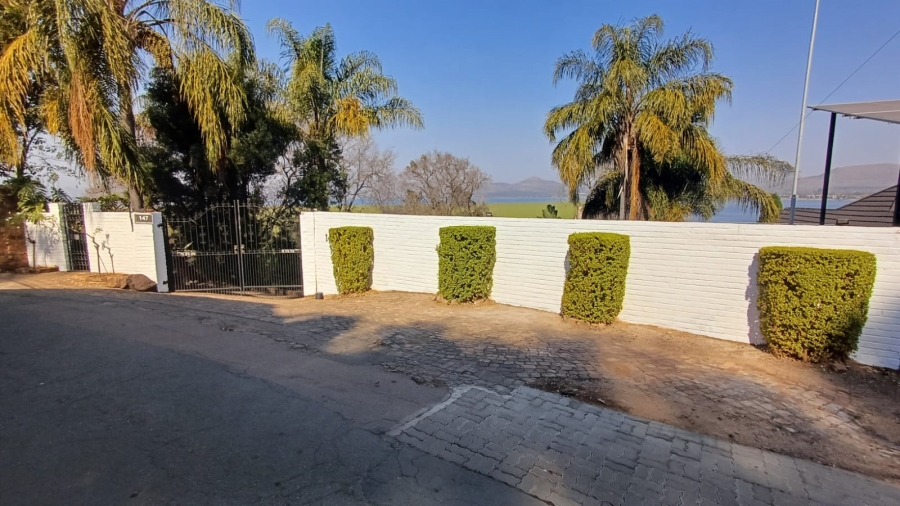 6 Bedroom Property for Sale in Kosmos North West